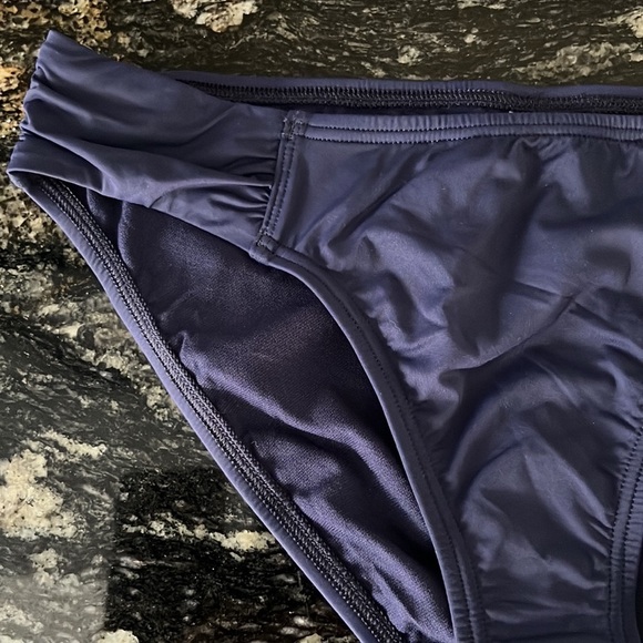 Tommy Bahama Pearl Shirred Hipster - Picture 7 of 16